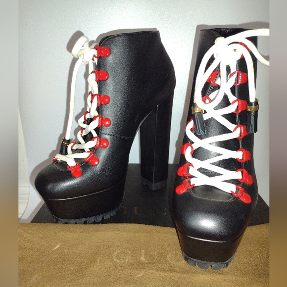 ON HOLD 🎀 Gucci "Kayla" Calfskin Lifford Lace Up Boots - Picture 4 of 16